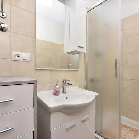 Nea Zadarvillas Вилла