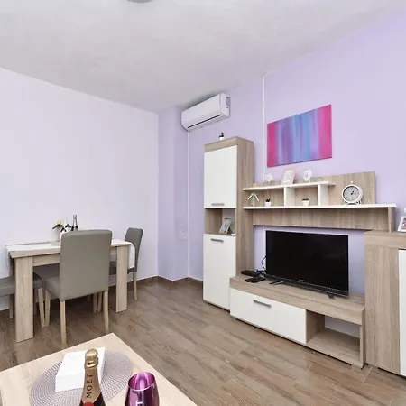 Βίλα Nea Zadarvillas *