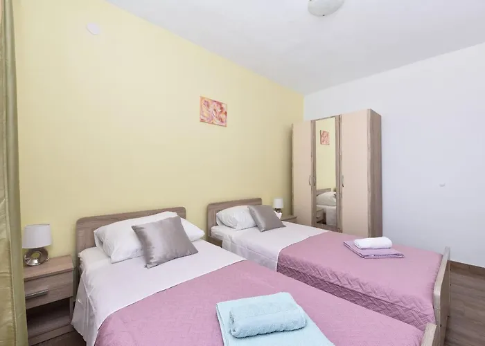 Nea Zadarvillas *