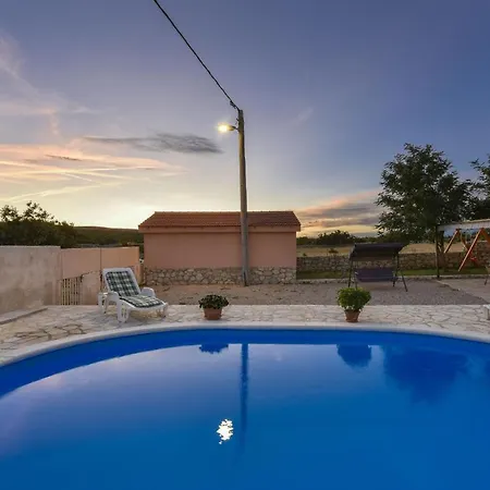 Nea Zadarvillas *