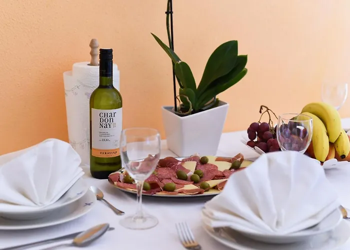 Nea Zadarvillas Ясенице